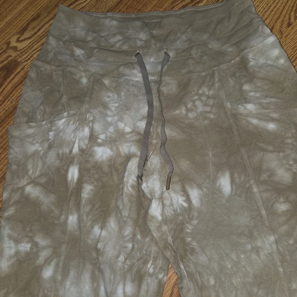 All in Motion Tie-Dye Sweatpants Size Medium - Picture 4 of 6